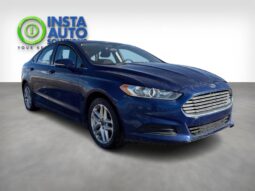 
										2016 Ford Fusion SE full									
