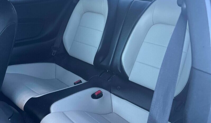 
								2017 Ford Mustang EcoBoost full									