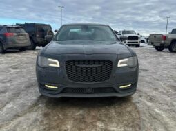 
										2023 Chrysler 300 Touring L AWD full									
