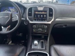 
										2023 Chrysler 300 Touring L AWD full									