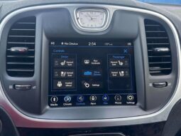 
										2023 Chrysler 300 Touring L AWD full									