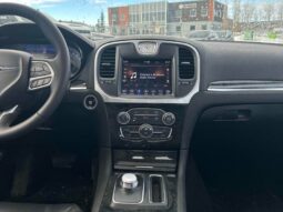 
										2023 Chrysler 300 Touring L AWD full									