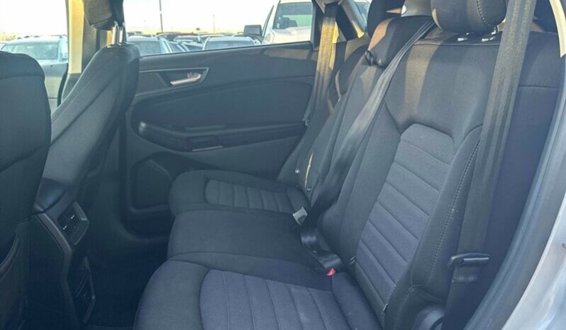 
								2017 Ford Edge SE AWD full									