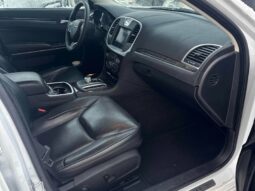 
										2023 Chrysler 300 Touring L AWD full									