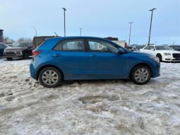 
										2023 Kia Rio S full									