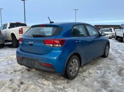 
										2023 Kia Rio S full									