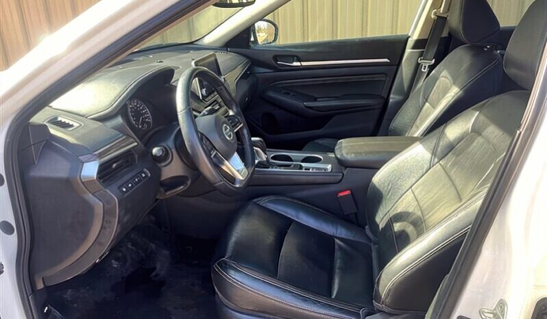 
								2019 Nissan Altima Platinum AWD full									