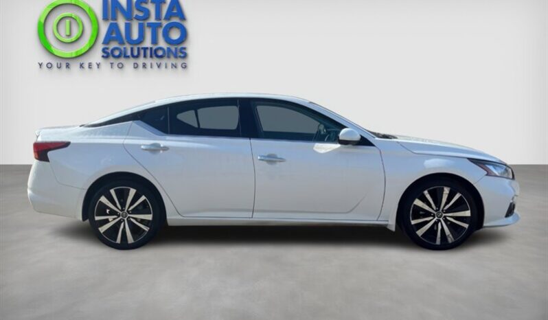 
								2019 Nissan Altima Platinum AWD full									