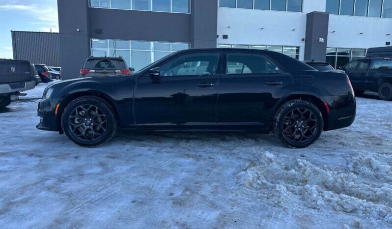 
								2023 Chrysler 300 S AWD full									