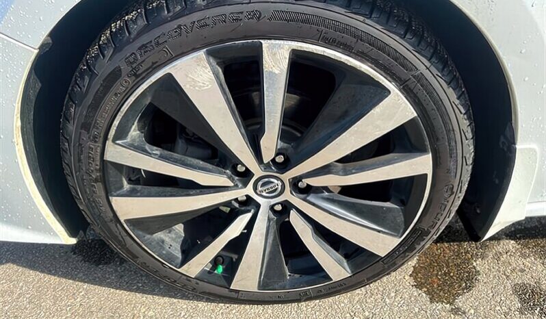 
								2019 Nissan Altima Platinum AWD full									