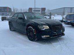 
										2023 Chrysler 300 Touring L AWD full									