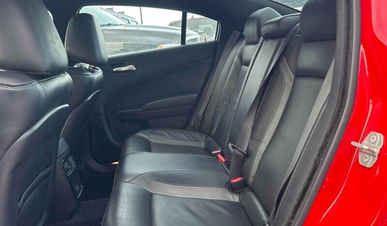 
								2023 Dodge Charger SXT AWD full									