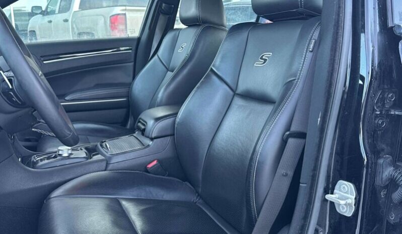 
								2023 Chrysler 300 S AWD full									