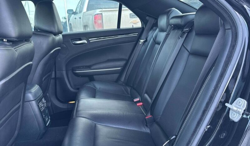 
								2023 Chrysler 300 S AWD full									