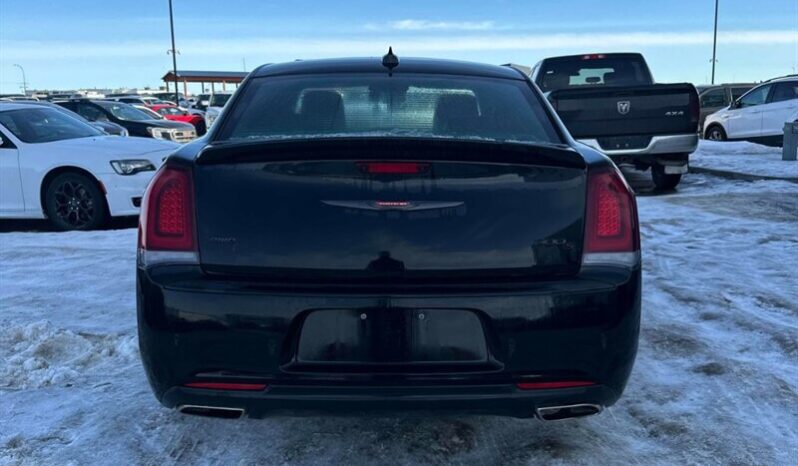 
								2023 Chrysler 300 S AWD full									