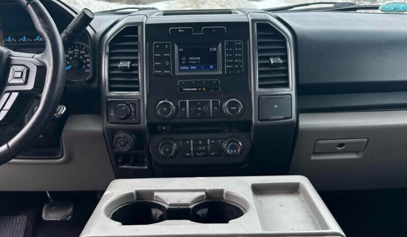 
								2017 Ford F-150 XLT 5.0L Crew Cab 4×4 full									