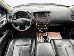 
										2017 Nissan Pathfinder Platinum 4X4 full									