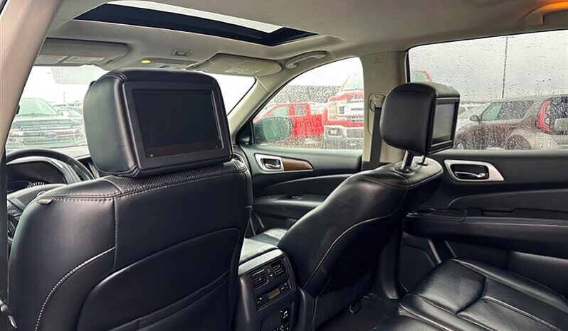 
								2017 Nissan Pathfinder Platinum 4X4 full									