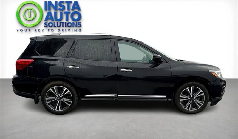
								2017 Nissan Pathfinder Platinum 4X4 full									