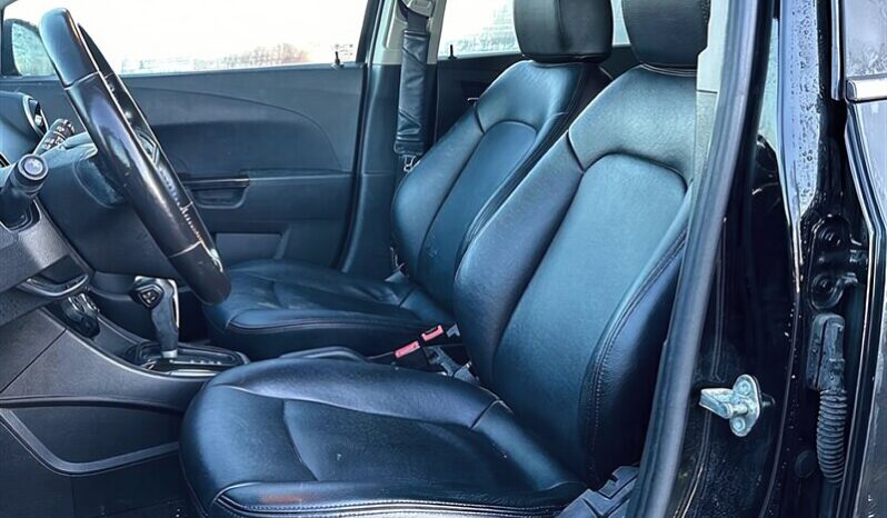 
								2017 Chevrolet Sonic LT RS full									