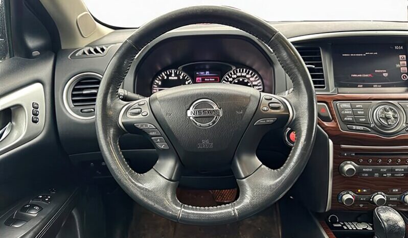 
								2017 Nissan Pathfinder Platinum 4X4 full									