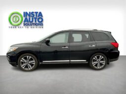 
										2017 Nissan Pathfinder Platinum 4X4 full									