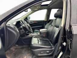 
										2017 Nissan Pathfinder Platinum 4X4 full									