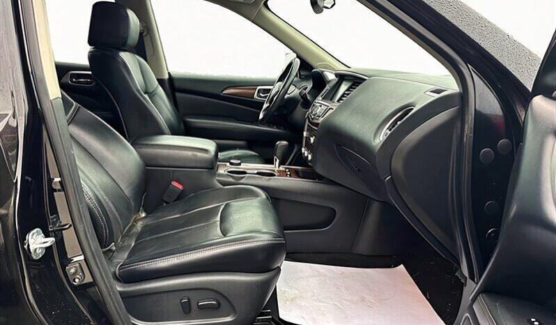 
								2017 Nissan Pathfinder Platinum 4X4 full									